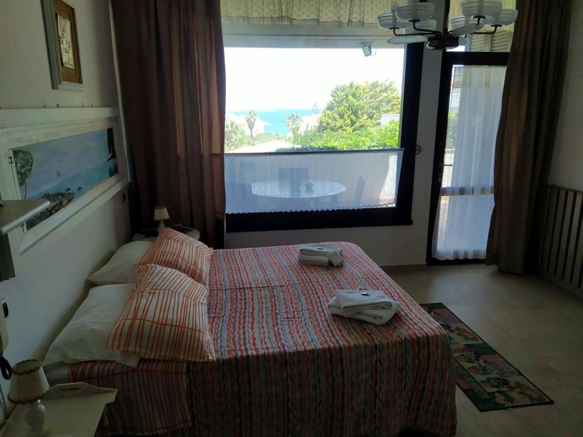 B&B Magna Grecia โครโตเน ภายนอก รูปภาพ