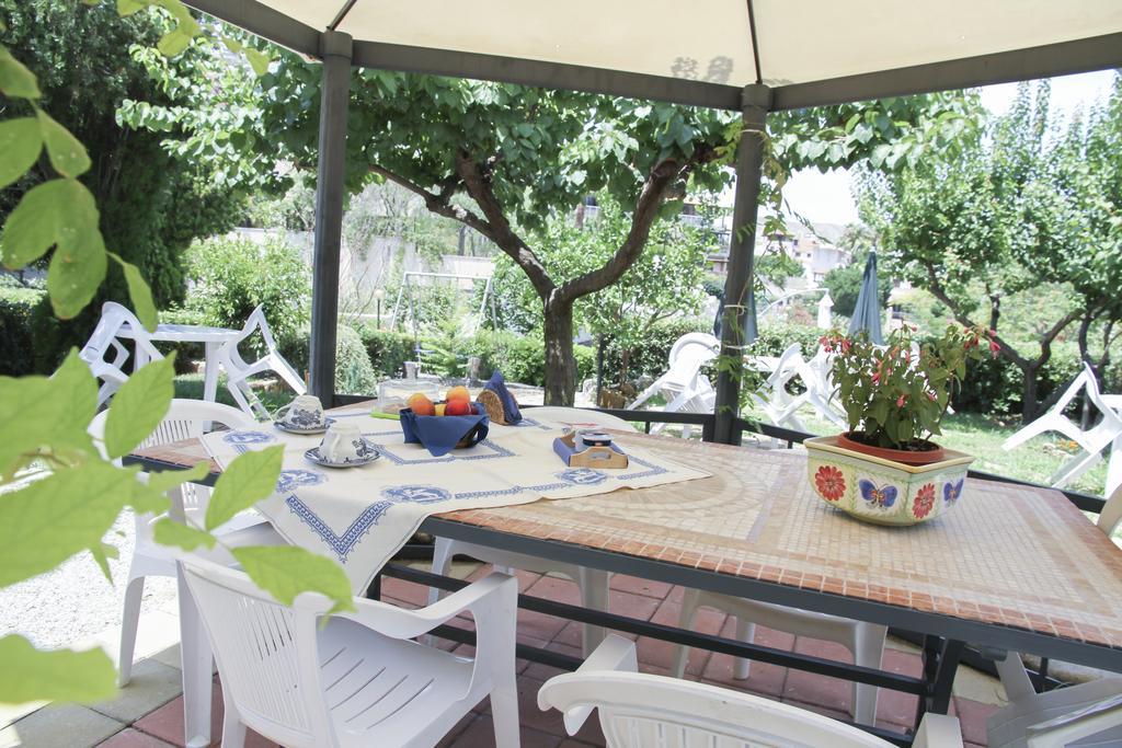 B&B Magna Grecia โครโตเน ภายนอก รูปภาพ