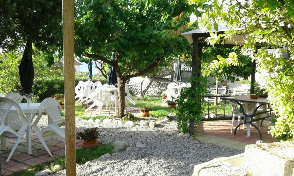 B&B Magna Grecia โครโตเน ภายนอก รูปภาพ