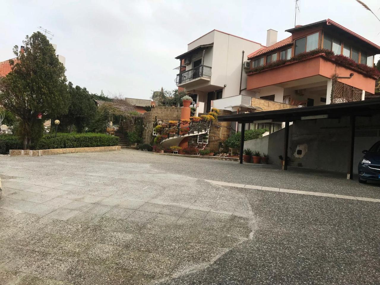 B&B Magna Grecia โครโตเน ภายนอก รูปภาพ